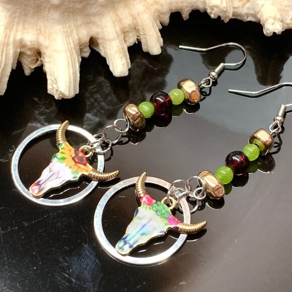 Long Horn Cow Cattle Skull Gemstone Beads Dangle Handmade Pierced Earrings LR130 - Picture 3 of 5